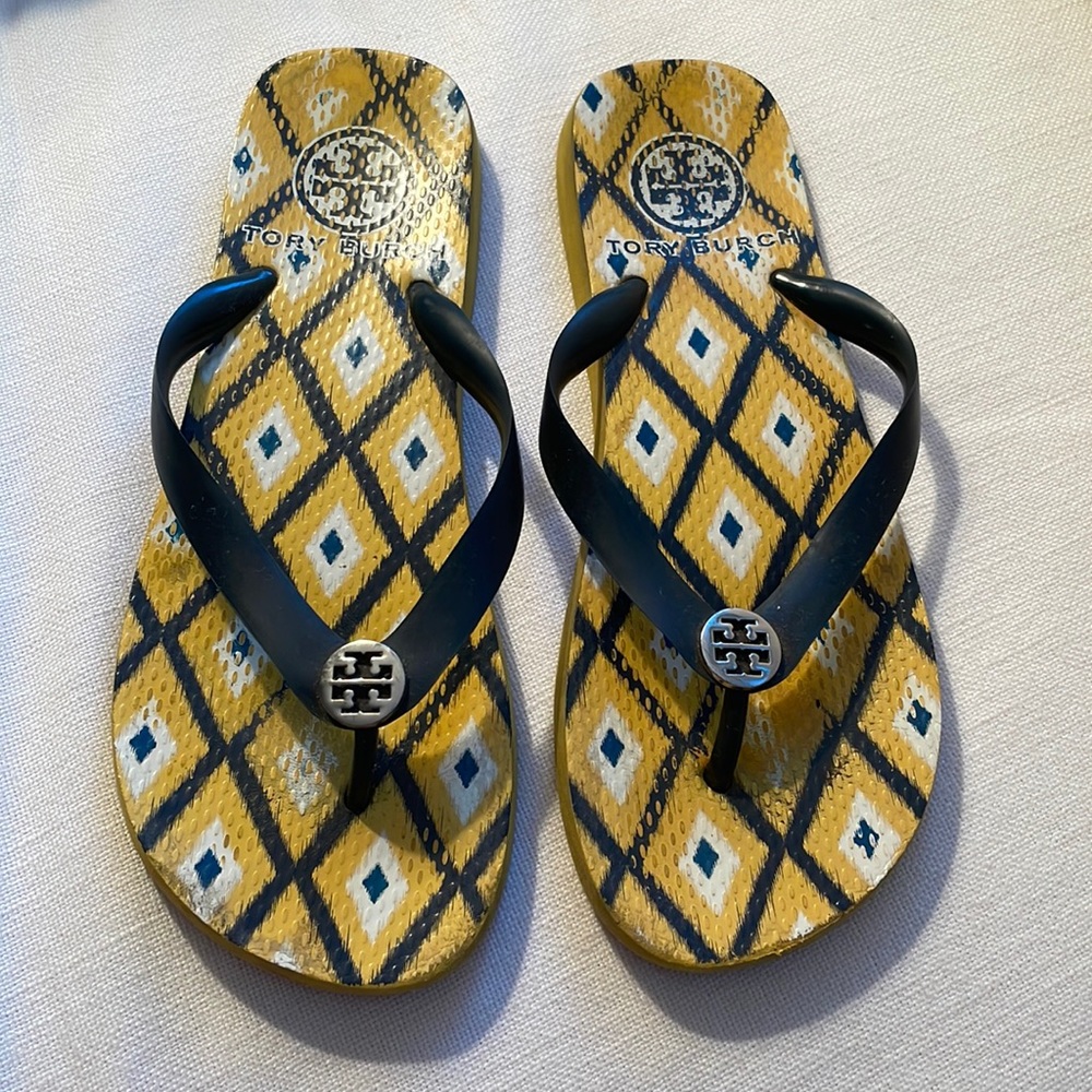 Tory Burch flip flops Size 8 Blue and Yellow pattern